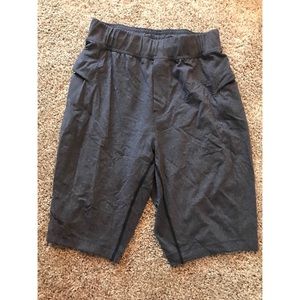 Lululemon For the People 11” Relaxed Fit Shorts M